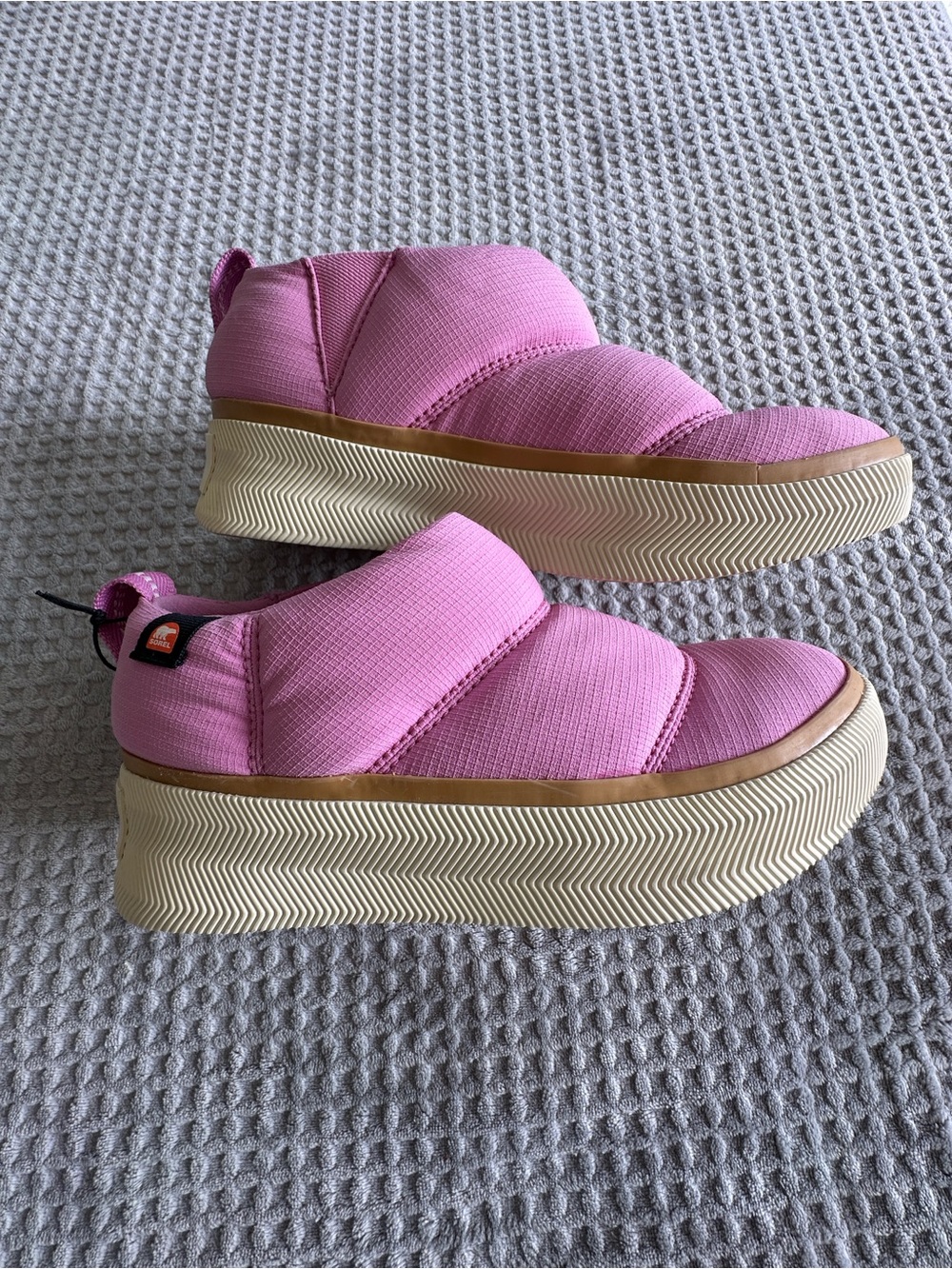 Sorel Youth Out N About Pink Puffy Boot Size 5